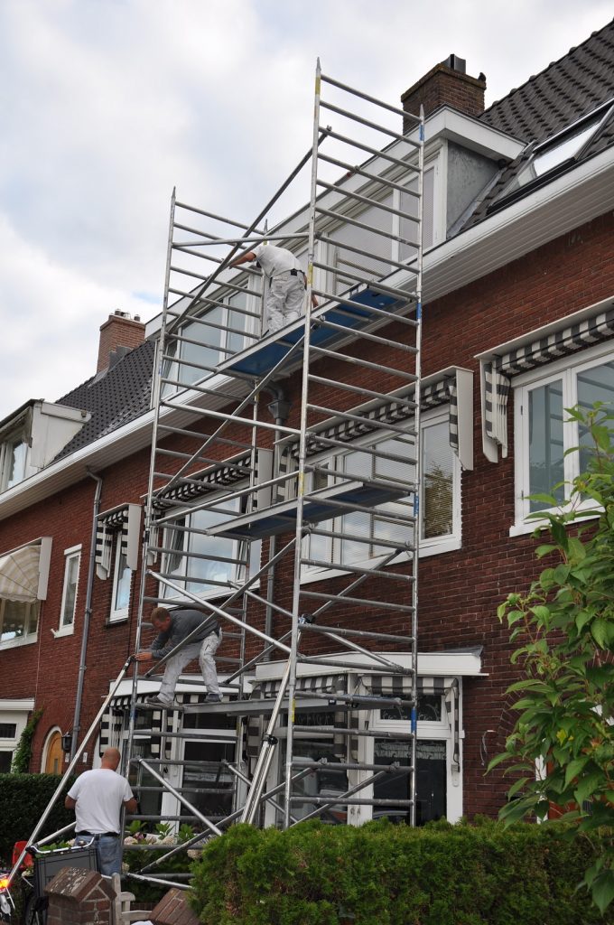 Buitenschilderwerk voorgevel aan de Orionweg te Haarlem